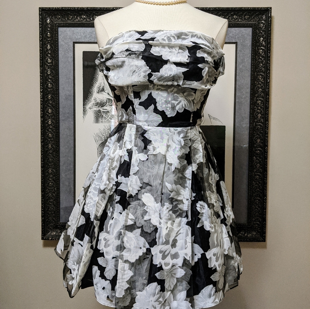 Bombshell Dress ♥️